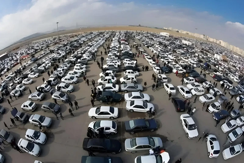 جنگ قيمت‌گذاري و بحران تقاضا؛ خودرو در مسير تازه‌اي قرار گرفته است
